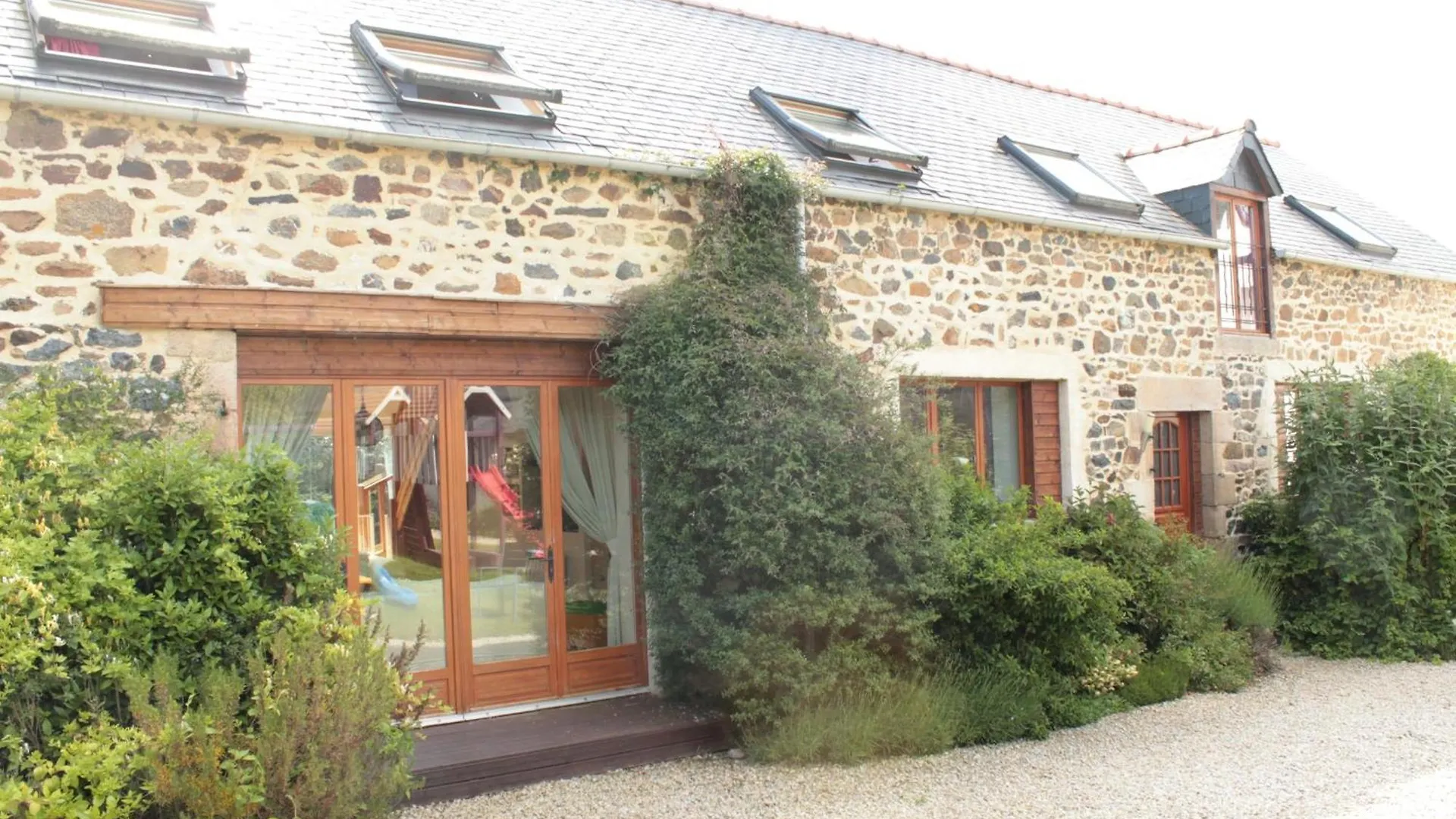 Emerald Coast Gites And Lodge Hénansal 0*,  France